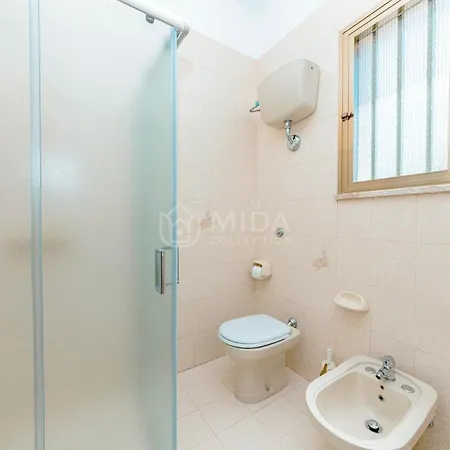 Apartman Corner House