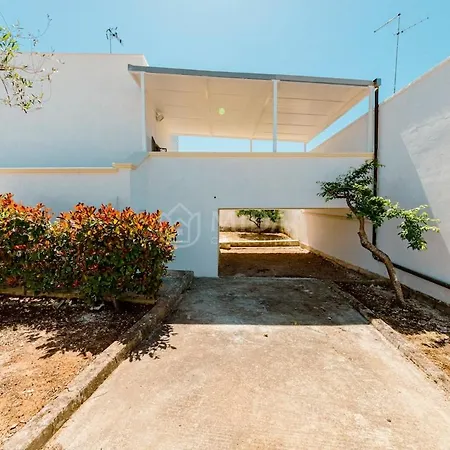 Corner House Porto Cesareo